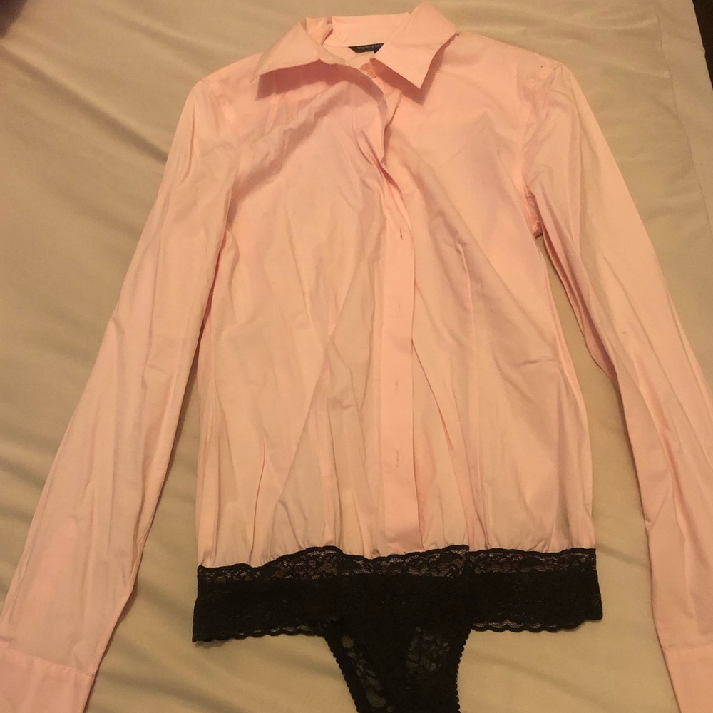 NWOT VS pink button down body suit 💕